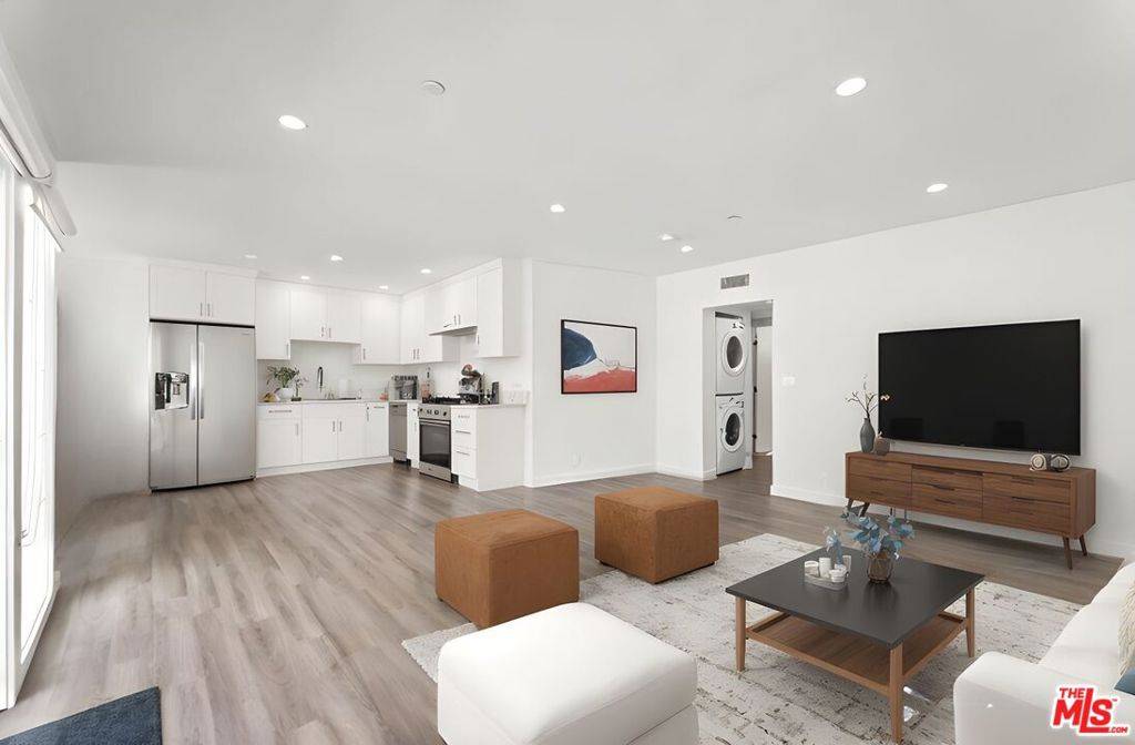 1254 9th ST #C, Santa Monica, CA 90401