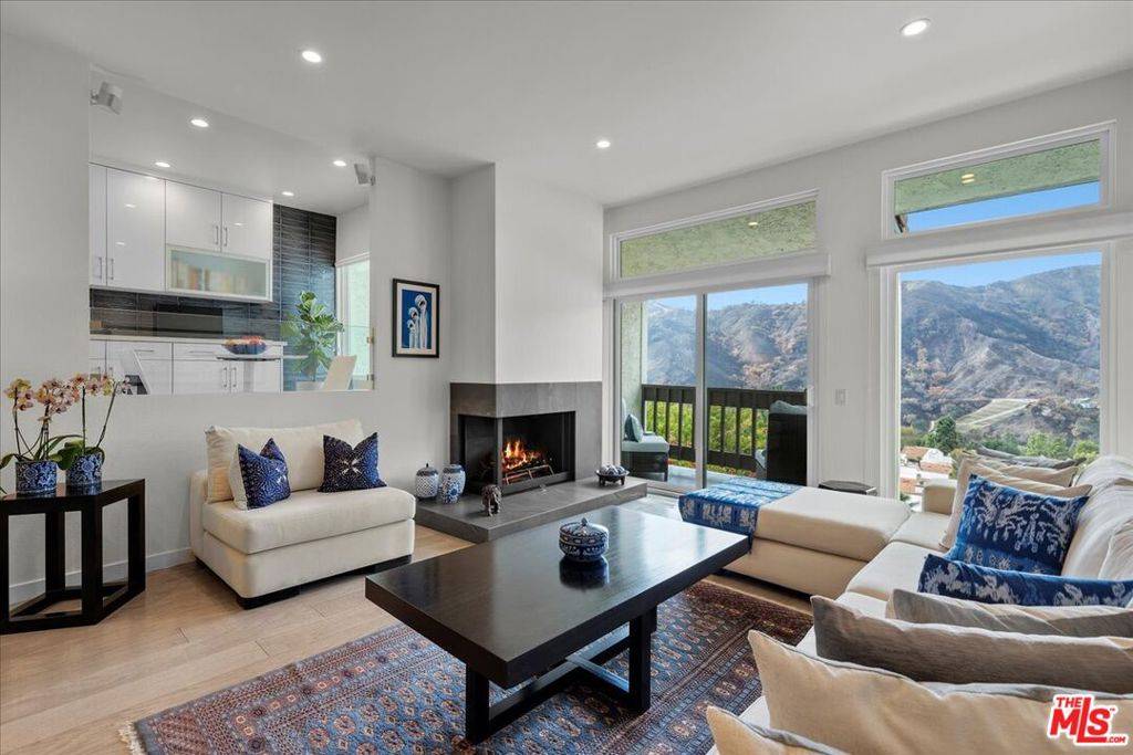 1774 Palisades DR, Pacific Palisades, CA 90272