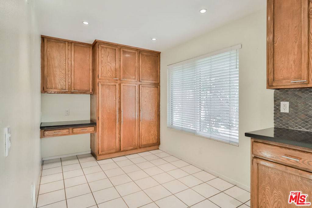 Camarillo, CA 93010,768 Aileen ST