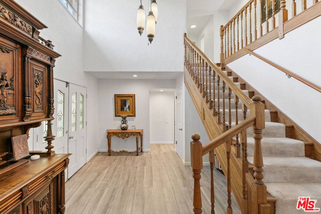 Malibu, CA 90265,30602 Vista Sierra DR