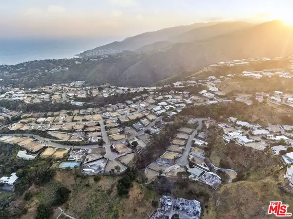 Pacific Palisades, CA 90272,16613 Pequeno PL