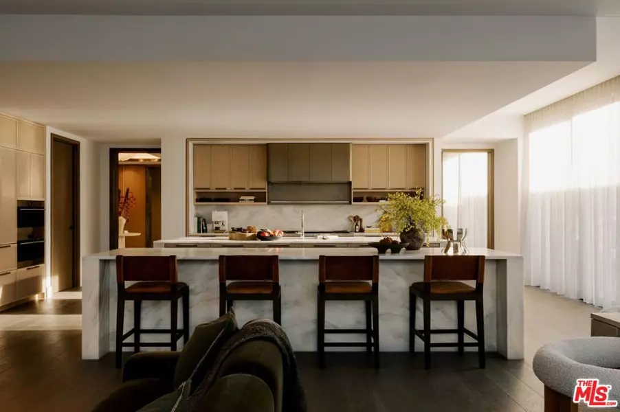 9900 S Santa Monica BLVD #2F, Beverly Hills, CA 90212