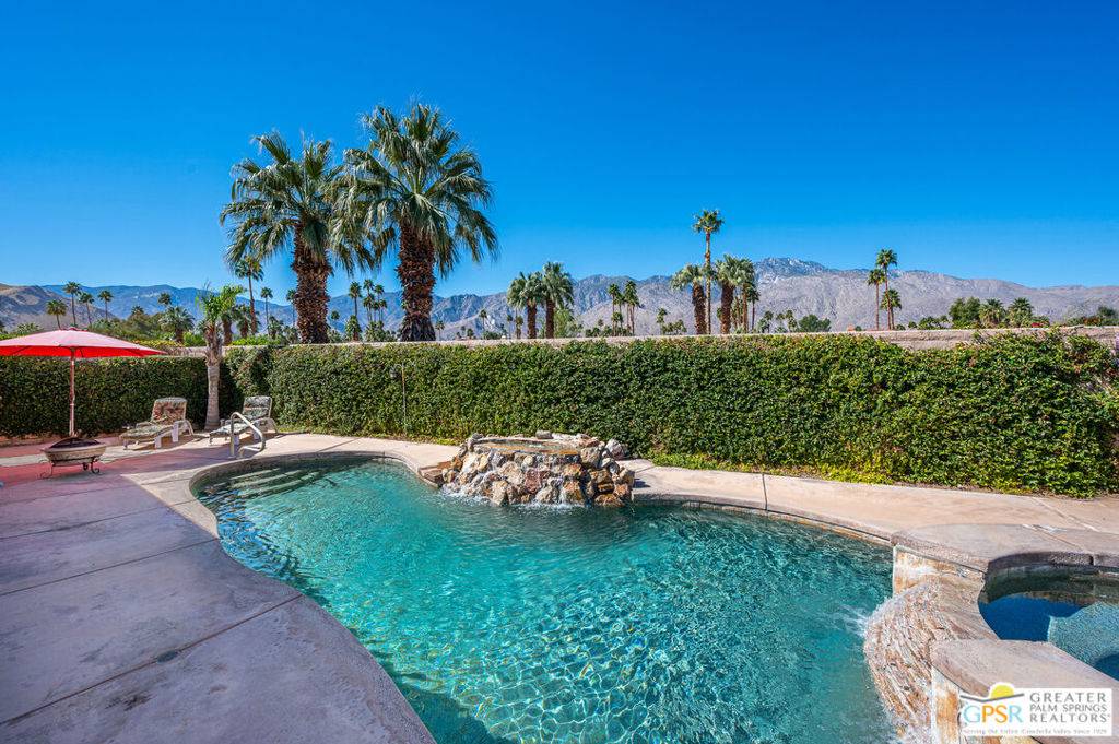 1321 Crystal CT, Palm Springs, CA 92264