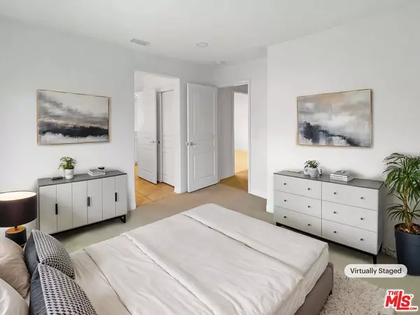 Porter Ranch, CA 91326,20222 Wynfreed LN