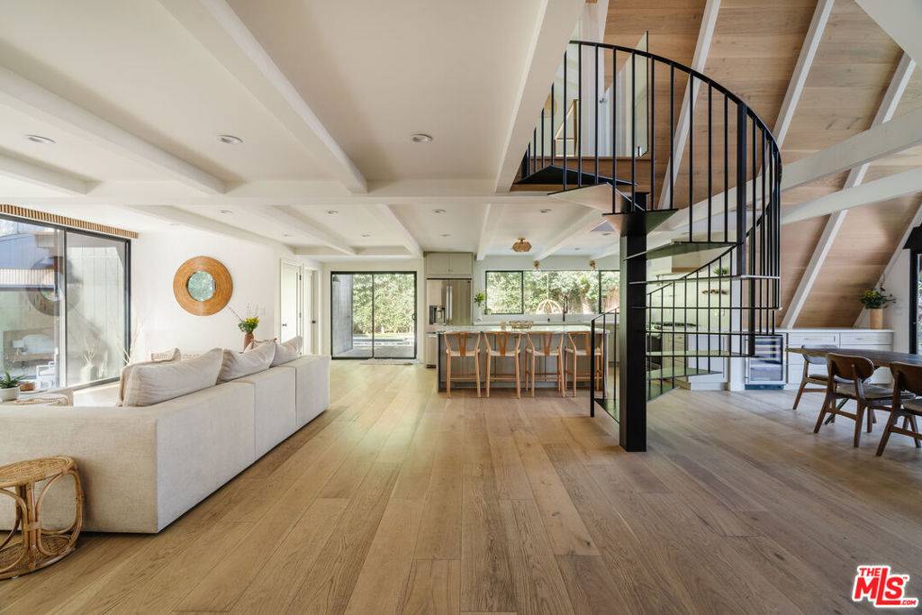 Studio City, CA 91604,4173 Sunswept DR