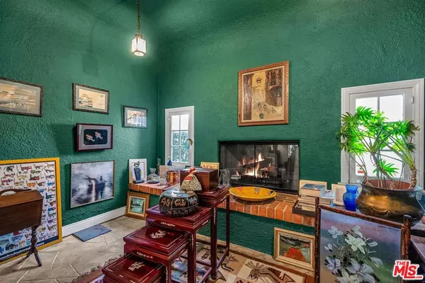Valley Village, CA 91607,12252 Emelita ST