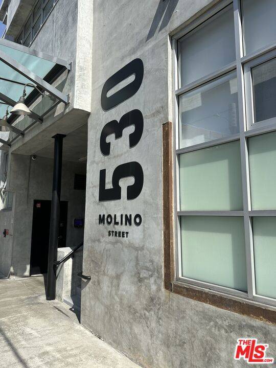 Los Angeles, CA 90013,530 Molino ST #220