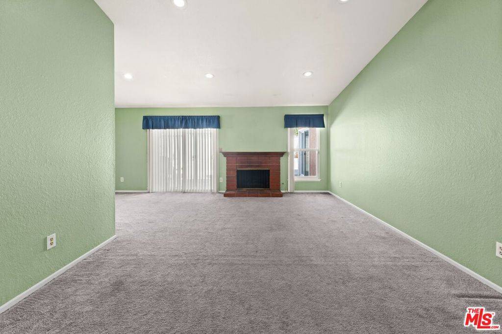 Chino, CA 91710,6046 Rosa CT