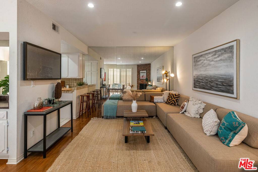 1055 19th ST #2, Santa Monica, CA 90403