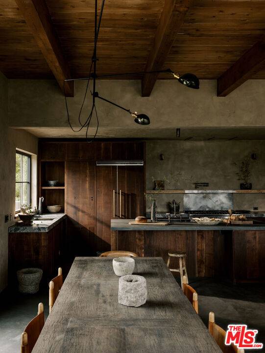 Topanga, CA 90290,225 Powderhorn Ranch RD