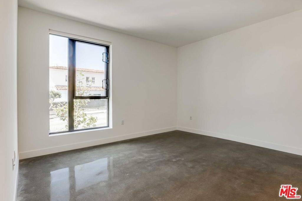 West Hollywood, CA 90046,1250 N Fairfax AVE #311