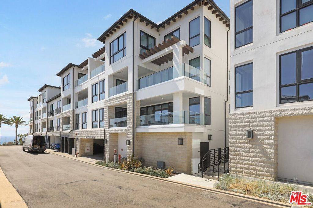 17322 Tramonto DR #306, Pacific Palisades, CA 90272