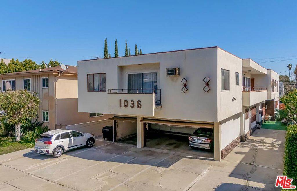 Los Angeles, CA 90035,1036 S Bedford ST