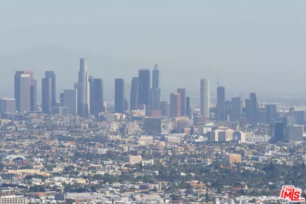 8320 Elusive DR, Los Angeles, CA 90046