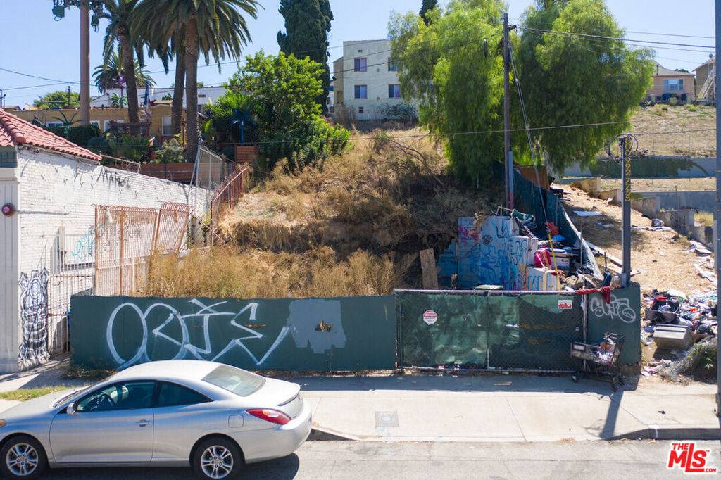 Los Angeles, CA 90026,616 N Alvarado ST
