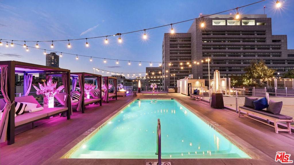 Los Angeles, CA 90013,125 West 4th St #1009