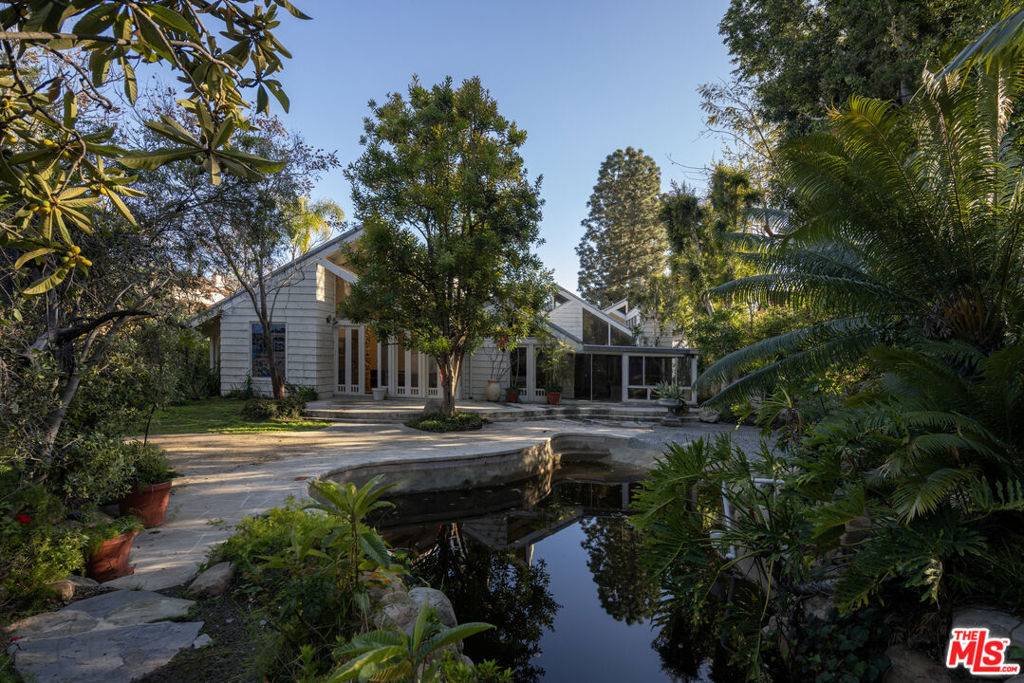 Beverly Hills, CA 90210,1005 Schuyler RD