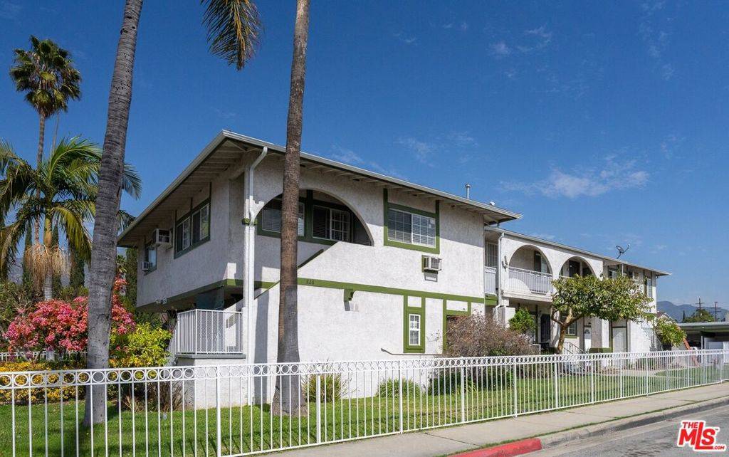 Monrovia, CA 91016,826 S Mayflower AVE