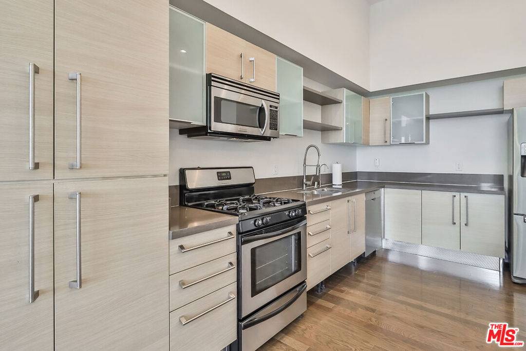 Los Angeles, CA 90017,1234 Wilshire BLVD #609