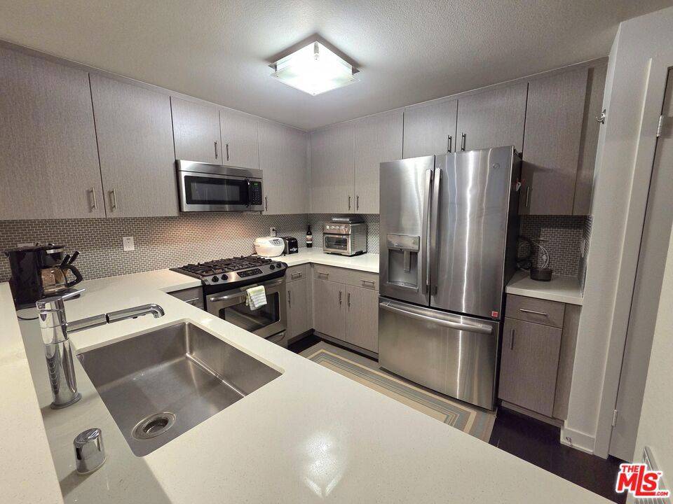 436 S Virgil AVE #209, Los Angeles, CA 90020