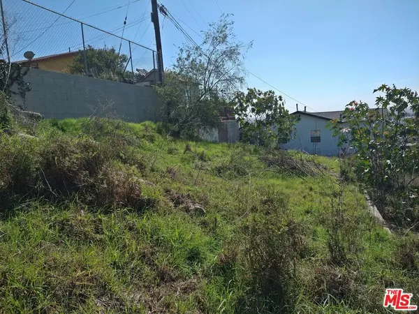 Los Angeles, CA 90063,952 N GAGE AVE