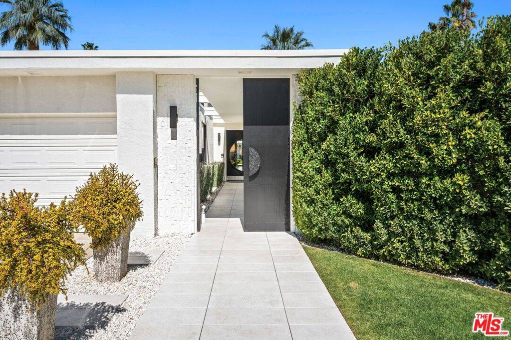 Palm Springs, CA 92264,994 E Balboa CIR