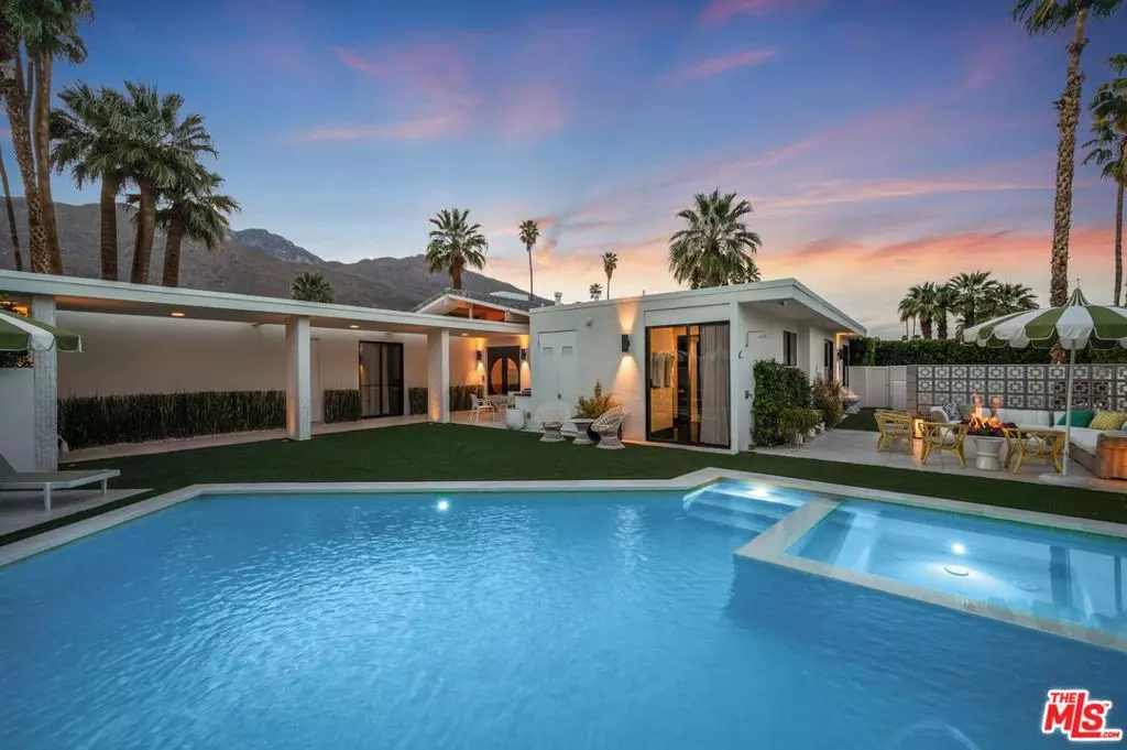 Palm Springs, CA 92264,994 E Balboa CIR