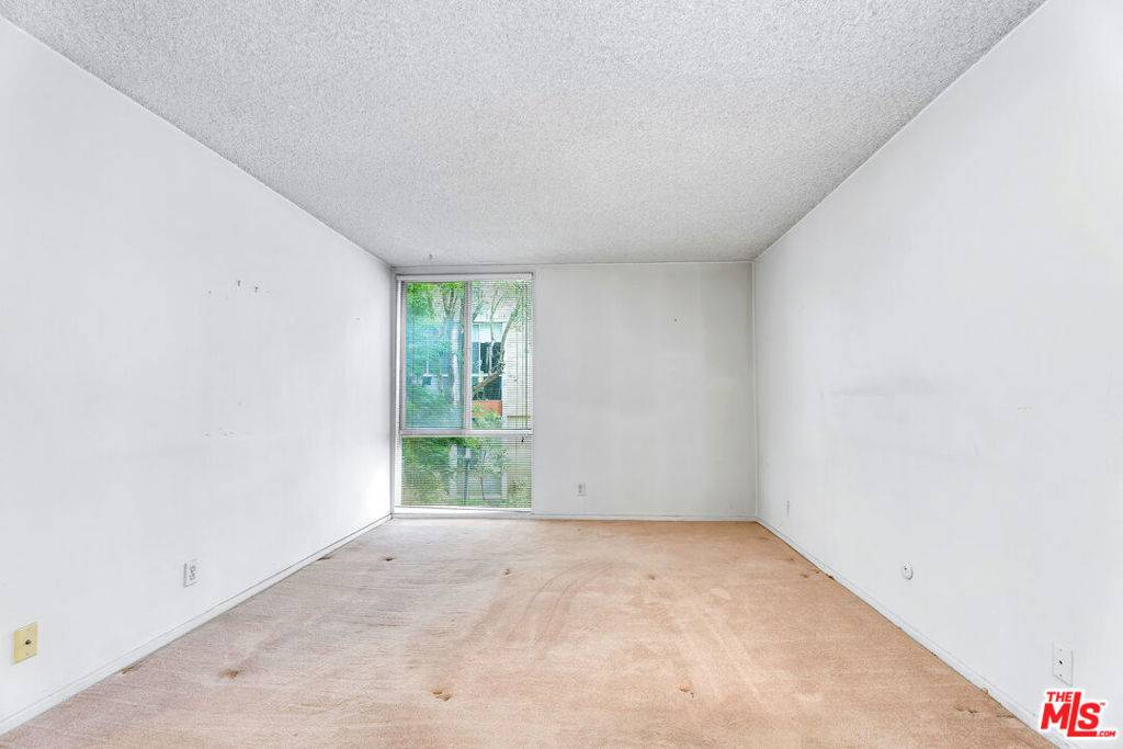 Culver City, CA 90230,6435 Green Valley CIR #208