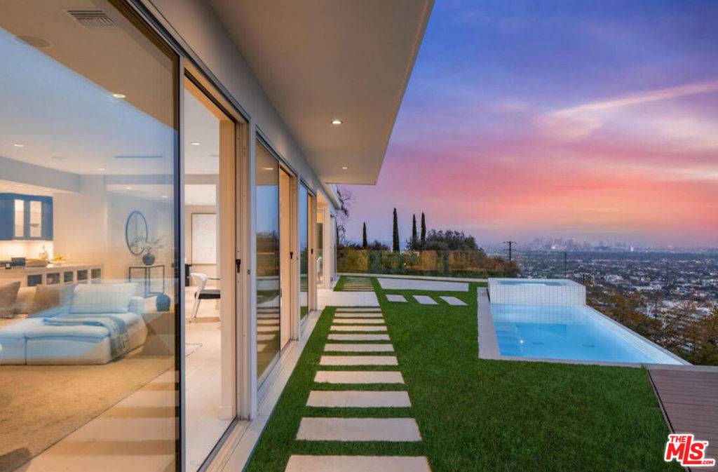 8515 Hedges WAY, Los Angeles, CA 90069