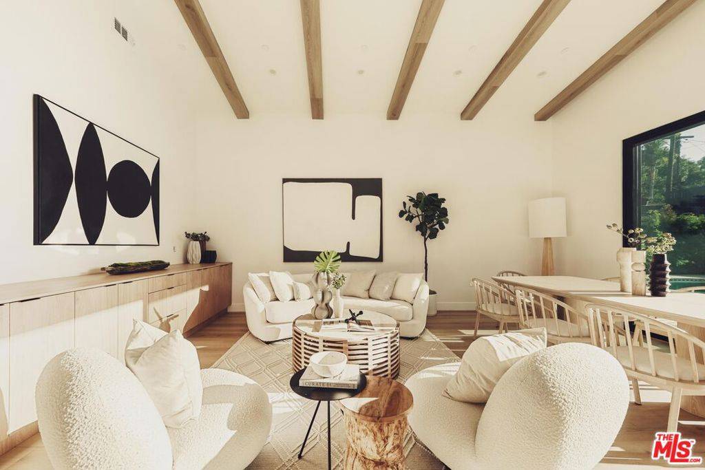Sherman Oaks, CA 91401,5725 Katherine AVE