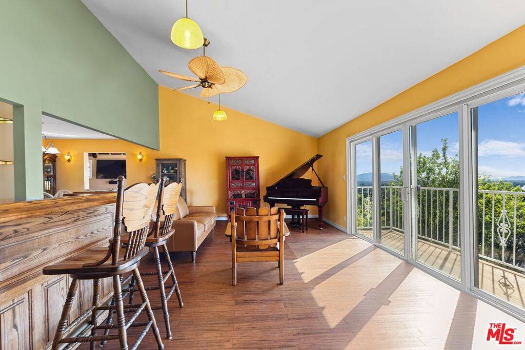 Granada Hills, CA 91344,17152 Barneston ST