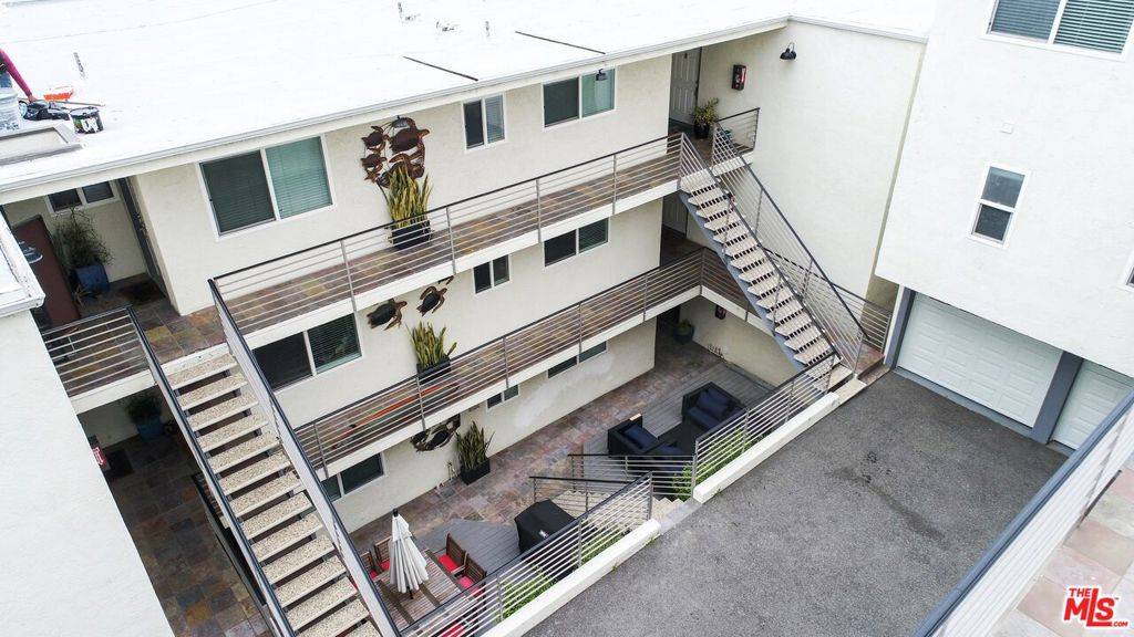 Laguna Beach, CA 92651,222 Arch ST