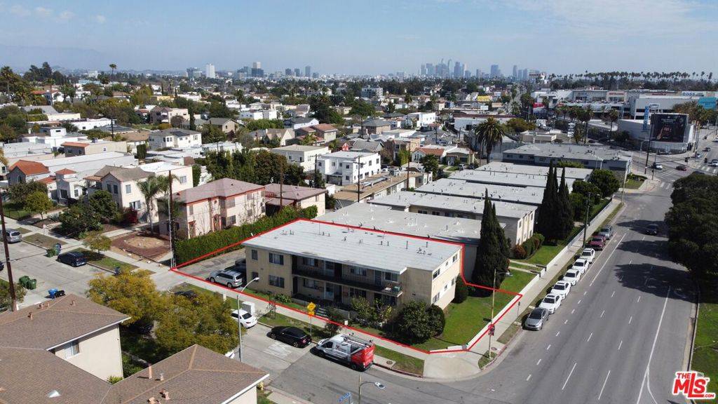 4777 San Vicente BLVD, Los Angeles, CA 90019