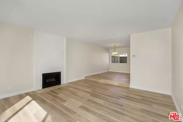 Tarzana, CA 91356,5638 Etiwanda AVE #3