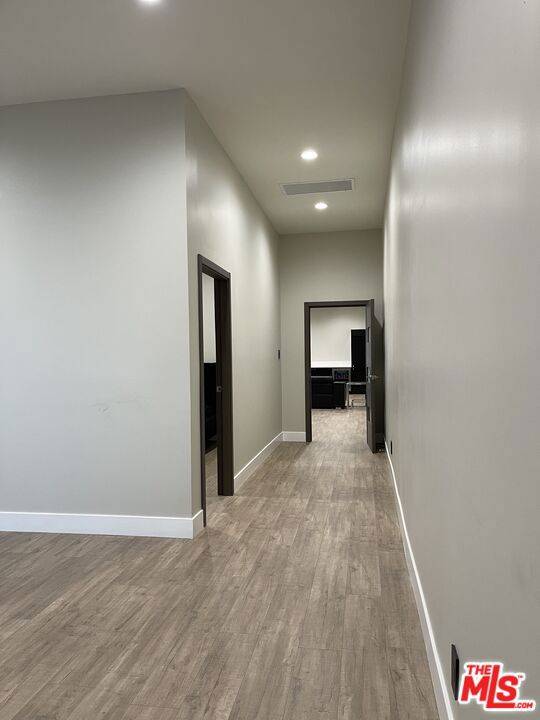 North Hollywood, CA 91601,5627 Cahuenga BLVD