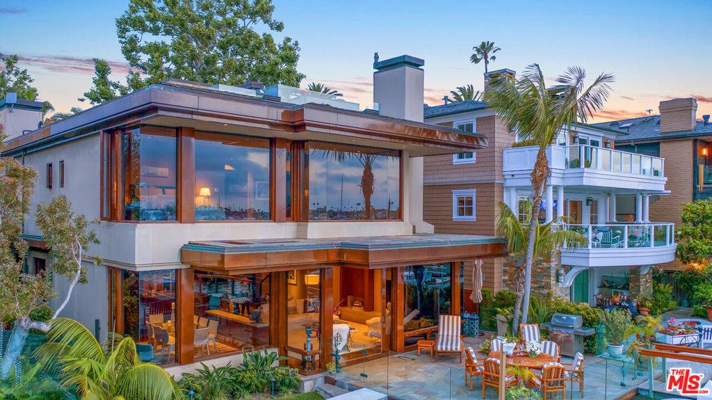 Newport Beach, CA 92661,13 Bay Island
