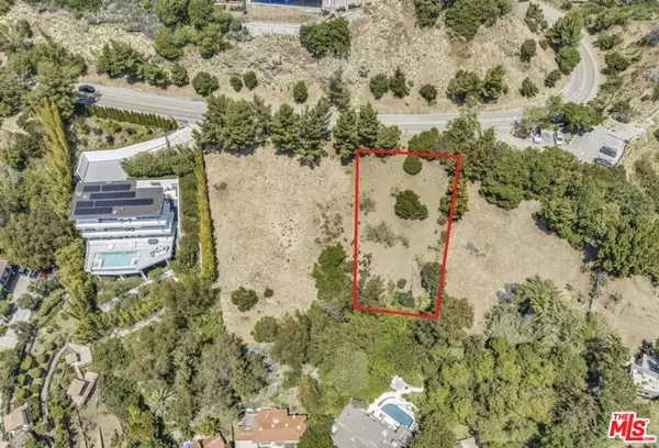 Los Angeles, CA 90068,7060 Mulholland DR