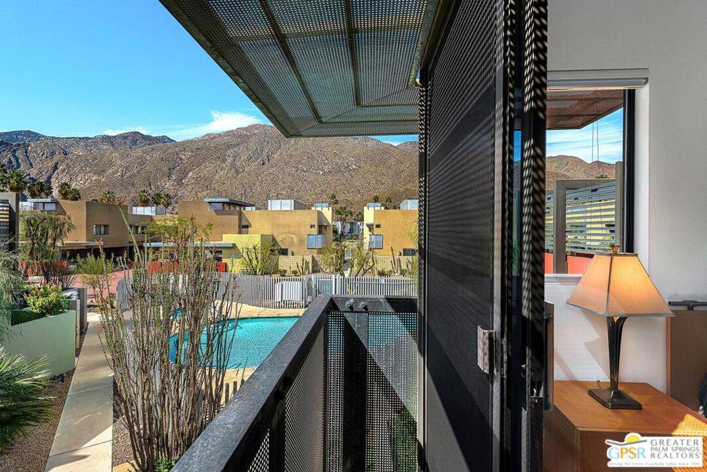 731 E Arenas RD, Palm Springs, CA 92262