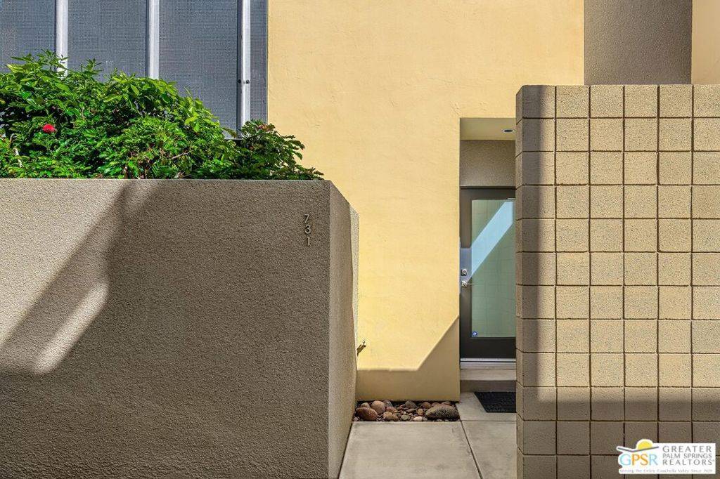 Palm Springs, CA 92262,731 E Arenas RD