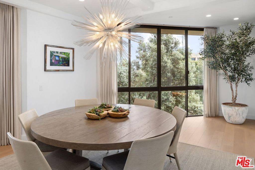 300 N Swall DR #354, Beverly Hills, CA 90211