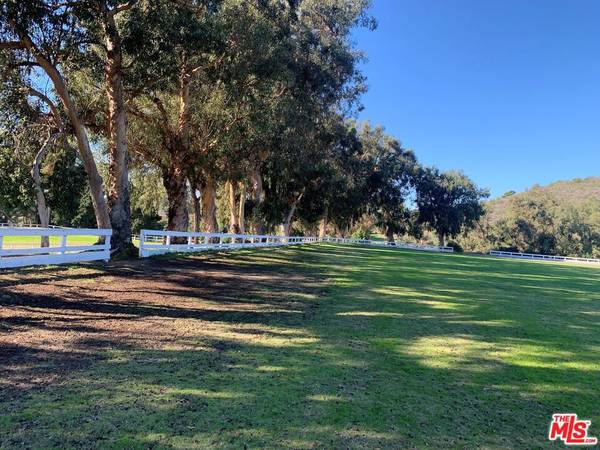 1058 Villa Grove DR, Pacific Palisades, CA 90272