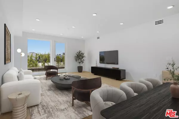 Los Angeles, CA 90049,505 S Barrington AVE #304