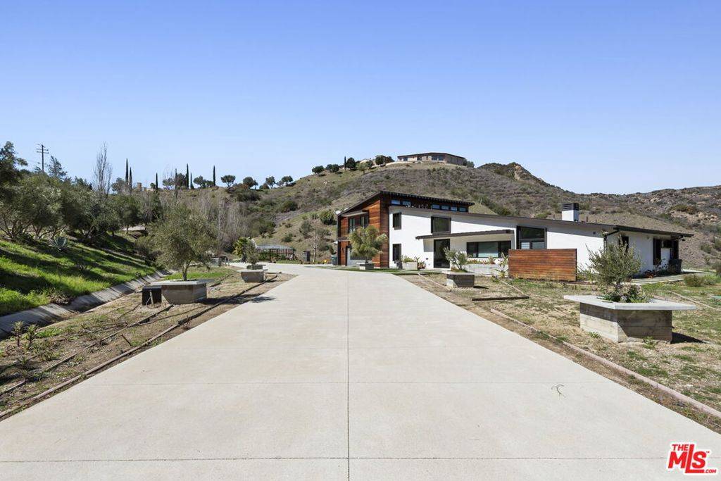 Agoura Hills, CA 91301,31830 Lobo Canyon