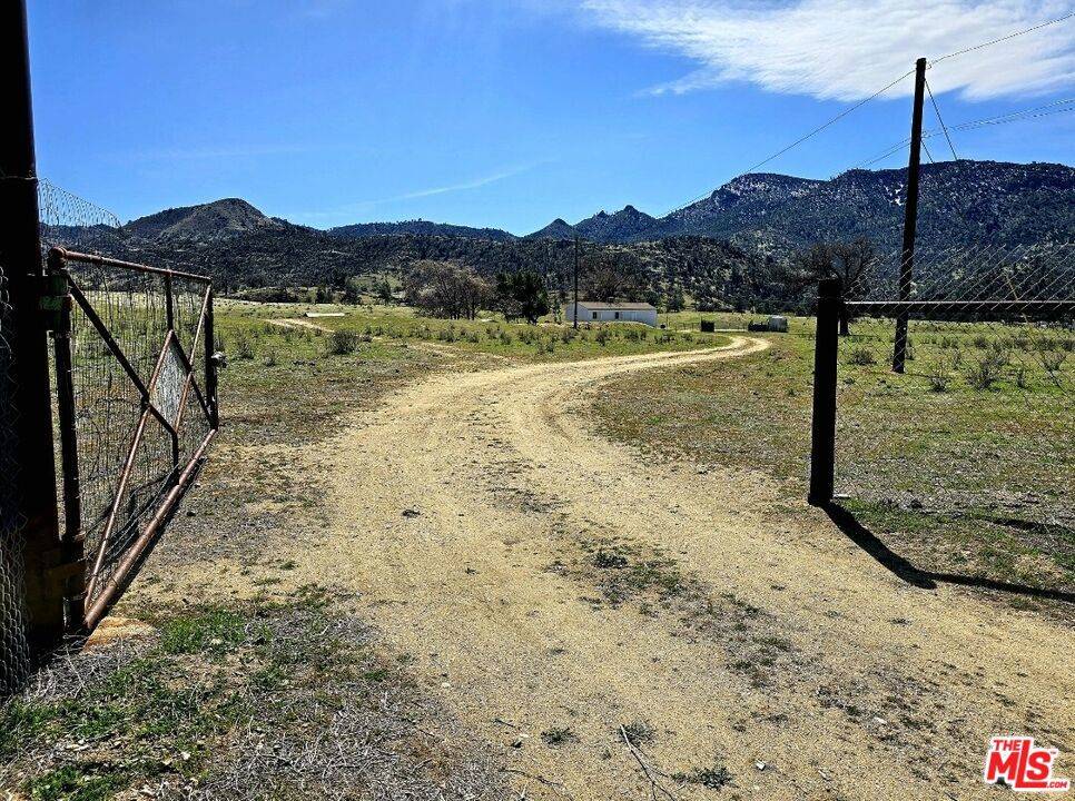 Caliente, CA 93518,14526 Caliente Creek RD