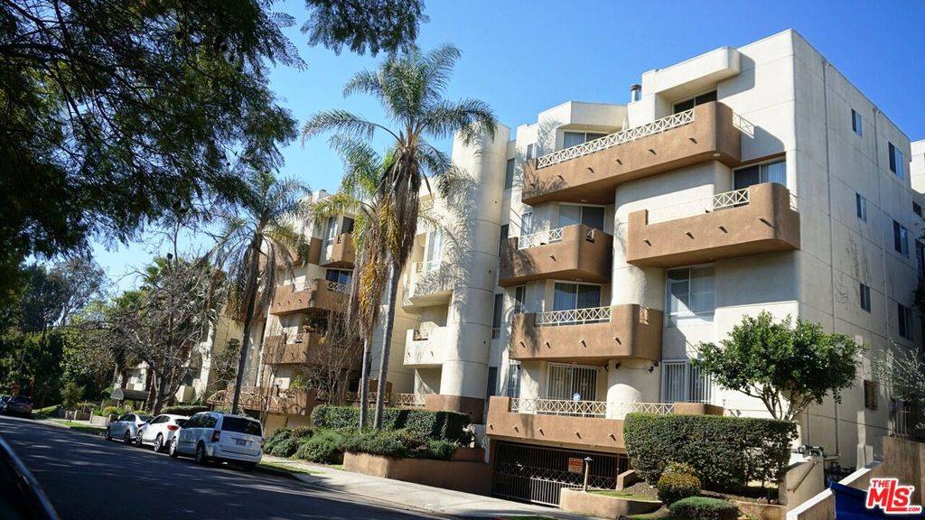 Los Angeles, CA 90020,333 Westminster AVE #102