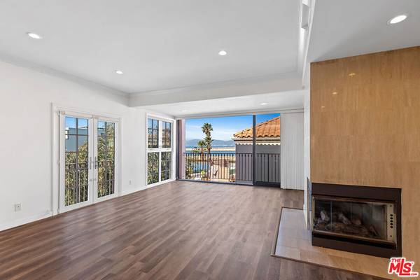 Playa Del Rey, CA 90293,6220 Pacific AVE #301