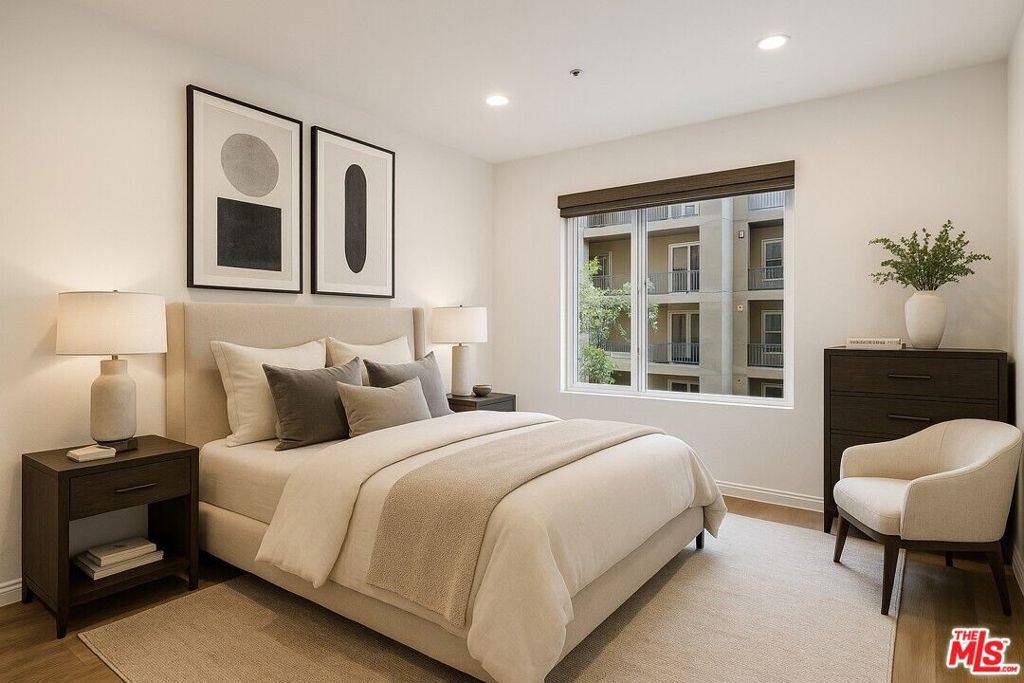 Playa Vista, CA 90094,6020 Seabluff DR #113