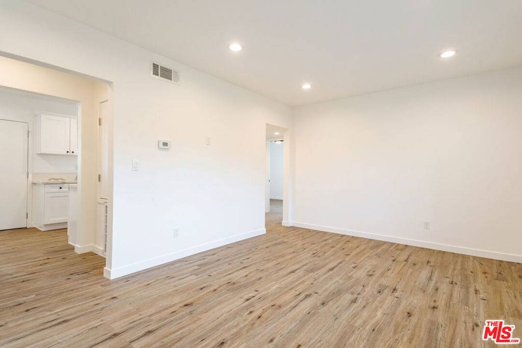 Glendale, CA 91201,1818 W Glenoaks BLVD #A