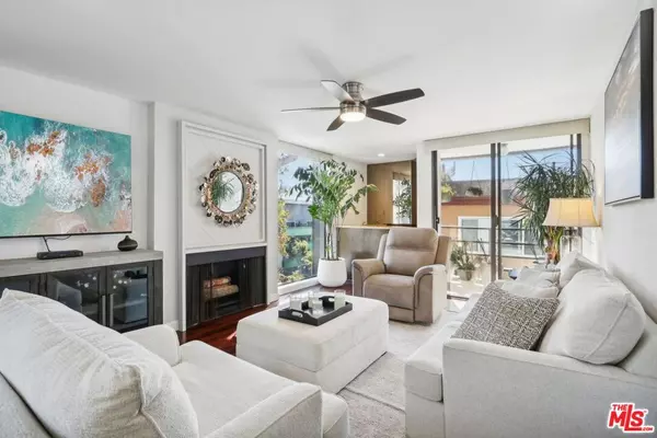1215 N Olive DR #203,  West Hollywood,  CA 90069