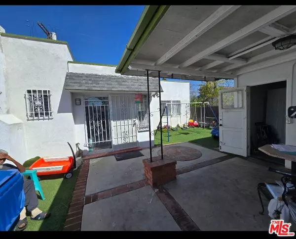 Los Angeles, CA 90044,611 W 109th ST